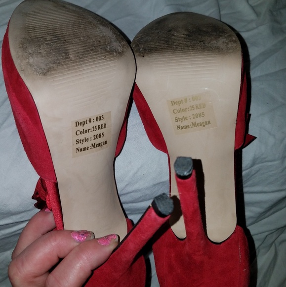 Bakers red high heels 10 - Picture 3 of 9